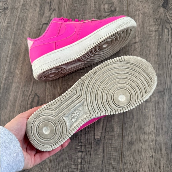 Nike Women’s Air Force 1 '07 Essential Laser Fuchsia - Picture 8 of 9
